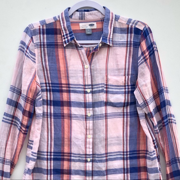 Old Navy Classic Plaid Button Down Size M - Picture 2 of 8